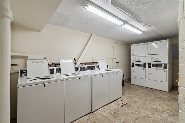 Photo - 239 Kelton St Unit 42