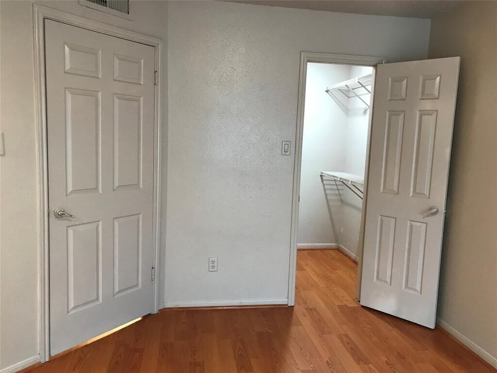 Photo - 2826 S Bartell Dr Unidad 35