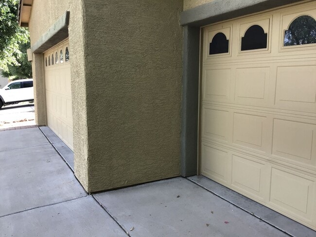 Photo - 5 Bdrm, 3 Full bath, clean nice home in Oro Valley-La Canada & Naranja
