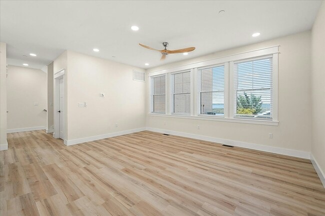 Photo - 116 78th St.