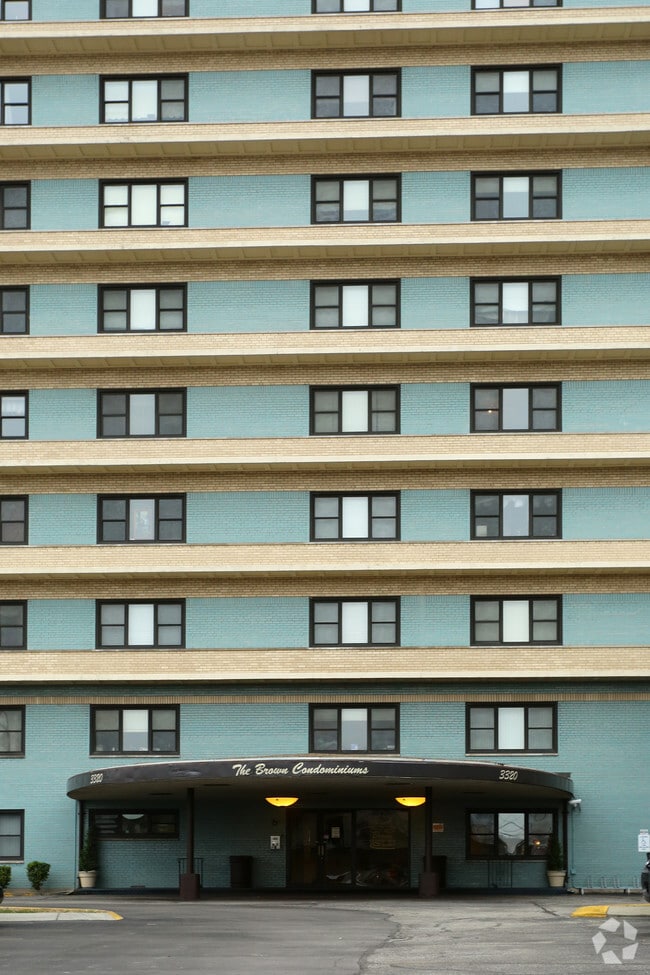 Photo - The Brown Suburban