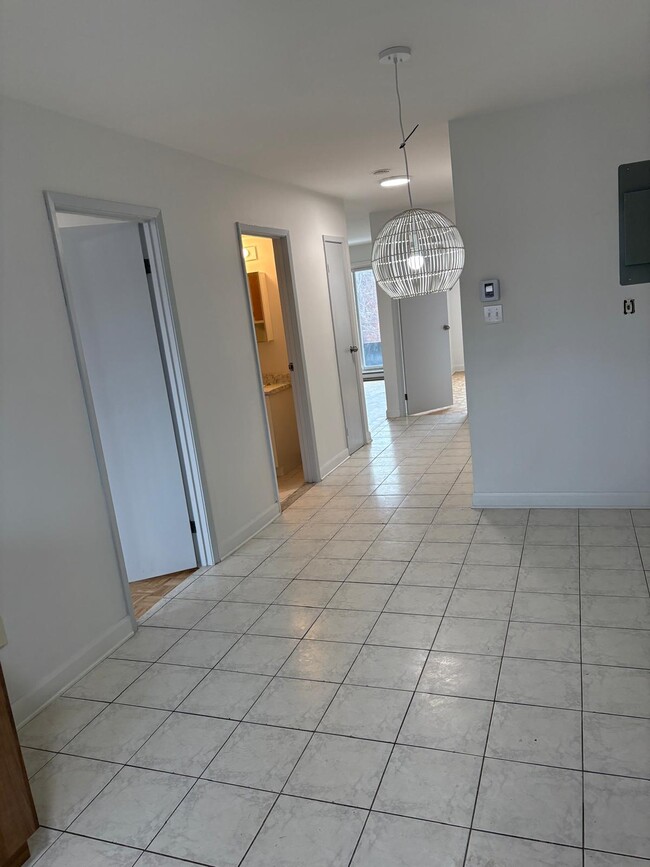 Building Photo - 11958 Av. Matte Unit 6