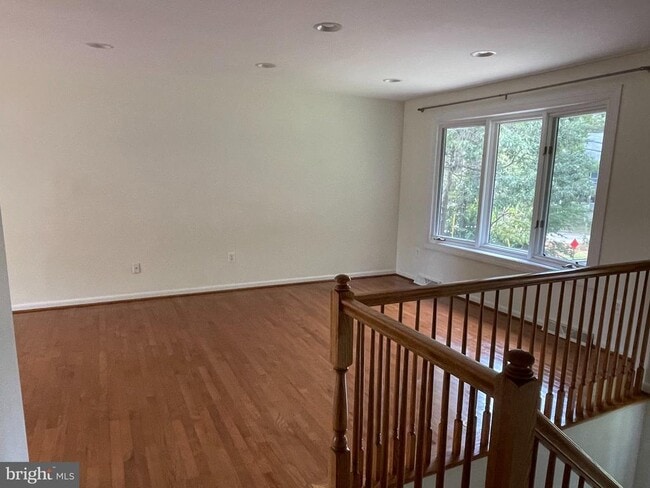 Photo - 271 Crandell Rd