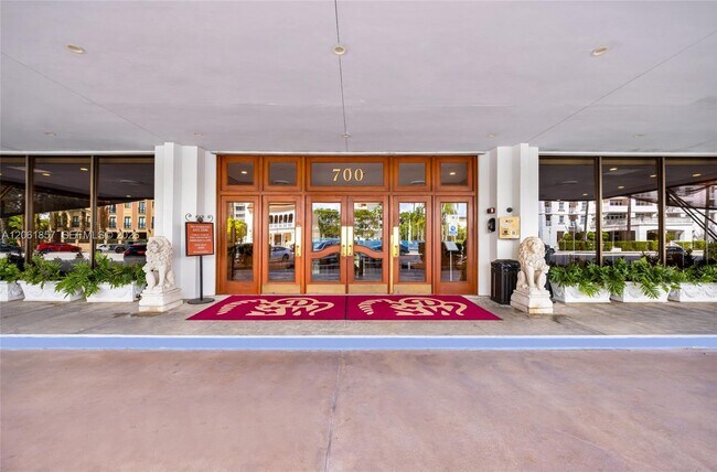 700 Biltmore Way Unit 514