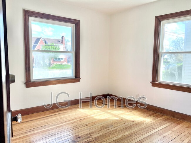 Photo - 1810 Cypress St