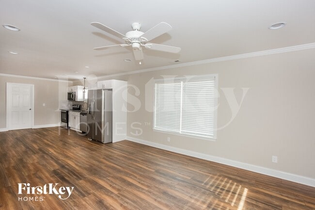 Photo - 621 E Mills Dr