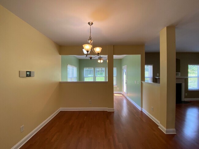 Photo - 115 N Field Dr