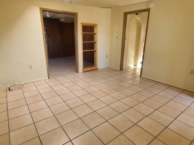 Photo - Cozy 2 bedroom 1 bathroom Unit Estrella2924-A