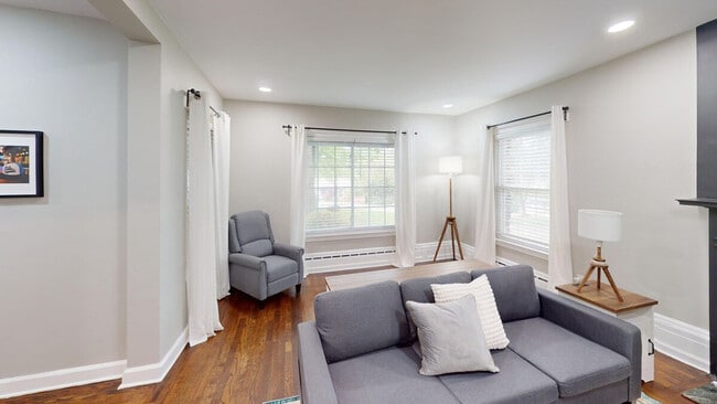 1114 Fayetteville Rd SE Unit SI ID1234834P