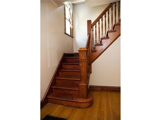 Photo - 1689 Marshall Ave