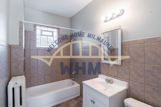 Photo - 2800 N Holton St