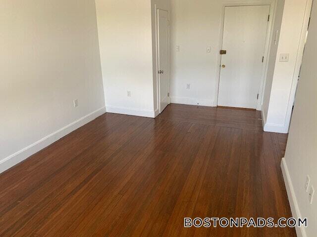 Photo - 310 Tappan St Unit 4