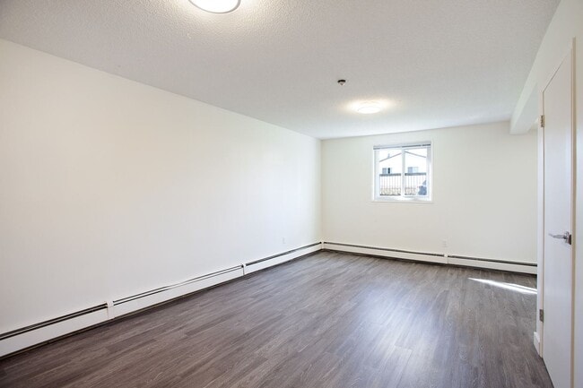 Building Photo - Willow Park Gardens