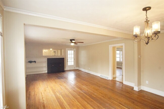 Photo - 4 br, 1.5 bath House - 138 Rasor Drive