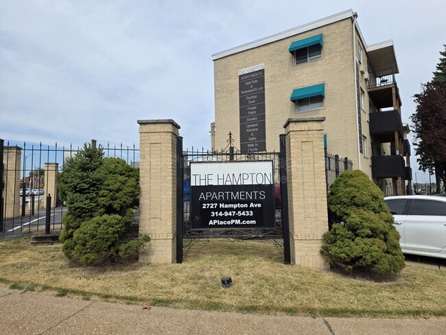 Building Photo - 2727 Hampton Ave Unit 305