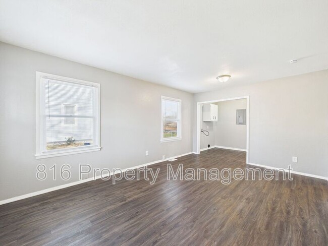 Photo - 721 N Rogers St