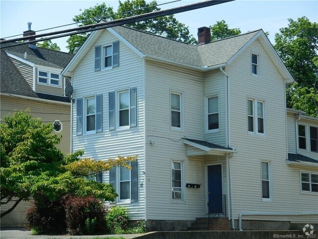 Building Photo - 17 Lake Ave Unit 1 Rental