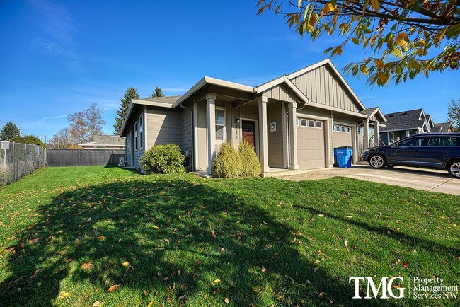 Photo - Modern Duplex with Open Layout in Washougal