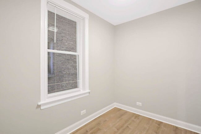 Photo - 2626 N Ridgeway Ave Unit 3