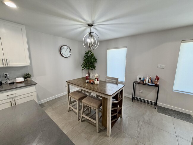 Photo - 4010 Ave Fenix Dr