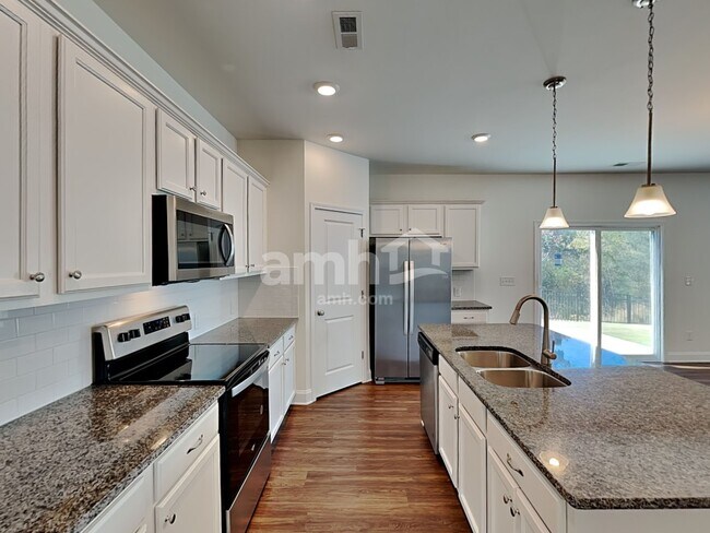 Photo - 108 Cairo Ct