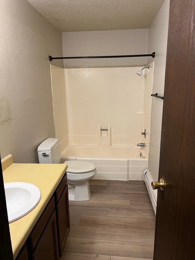 Photo - 116-120 N Cliff Ave