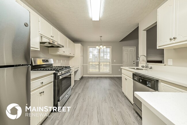 Photo - 206 Eagles Crest Ct
