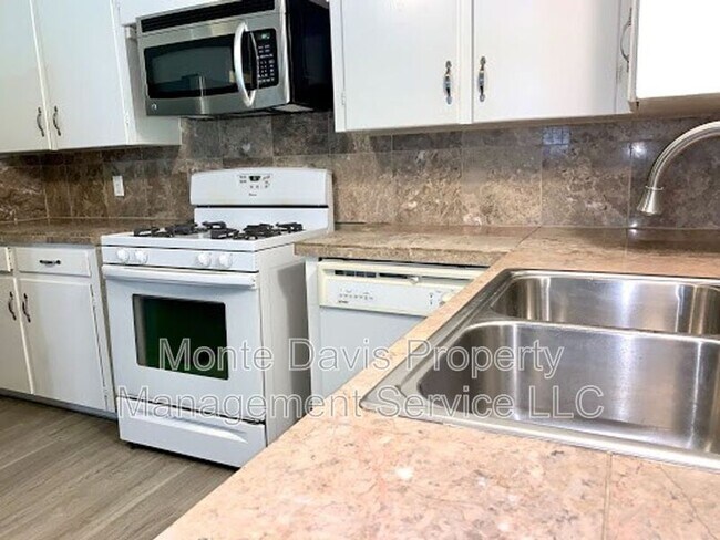 Photo - 4708 Red River St Unit A