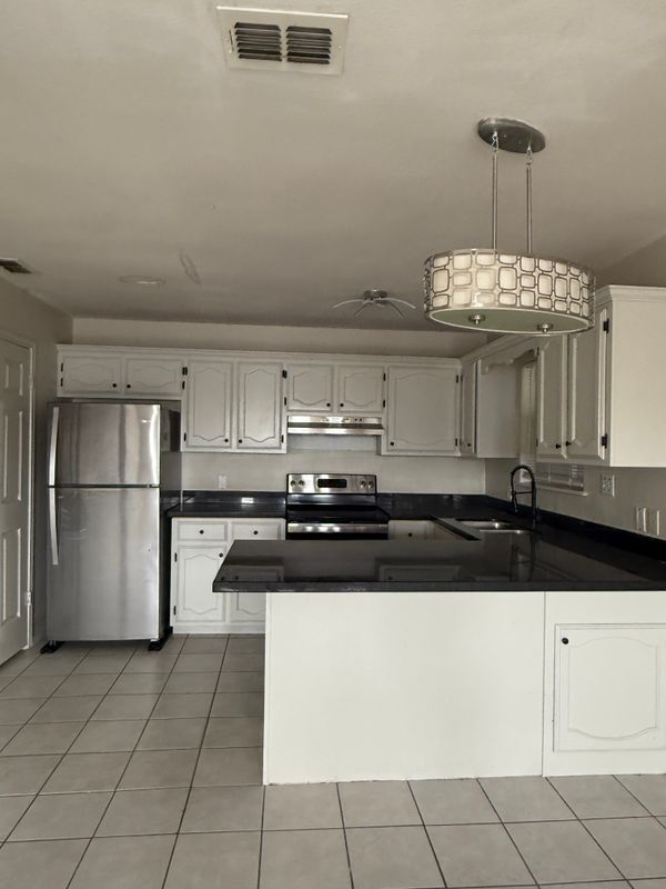 1802 Oasis Dr Unit 206