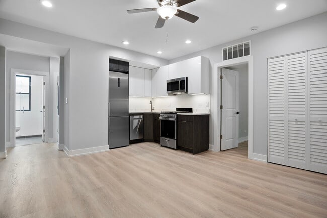 Photo - 1552 W Juneway Terrace Unit 3E