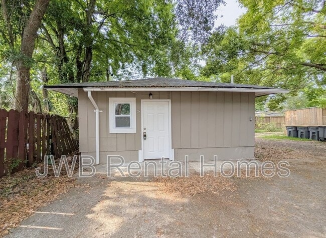 Photo - 2022 Dellwood Ave Unit 5