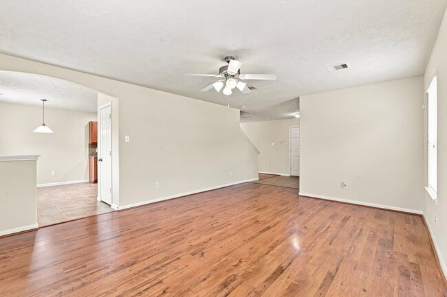 Photo - 12563 Chiswick Rd
