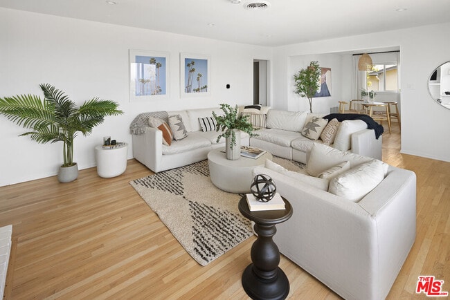 Photo - 16641 Linda Terrace