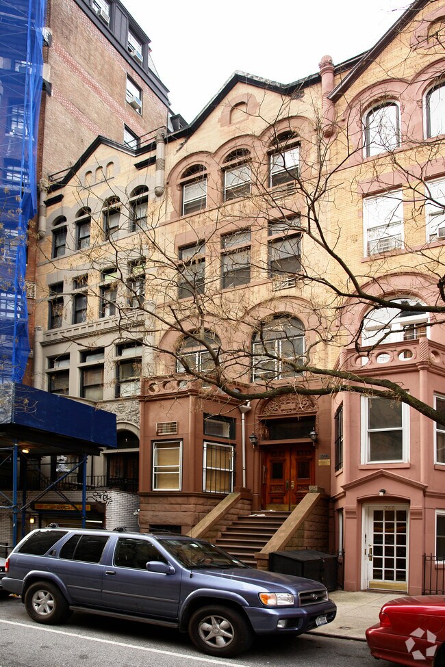 Photo - 264 W 77th St