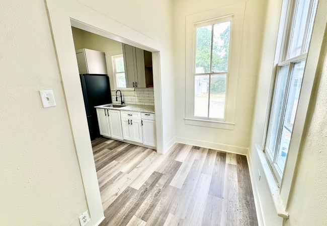 Photo - 1121 Essex St Unidad 1121 Essex St #2