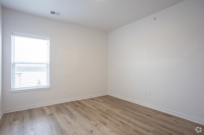 1 BR, 1 BA - 634 SF