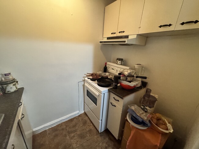 Photo - 541 College St Unit 3