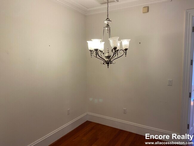 Photo - 34 Greenwich Pk Unidad 2