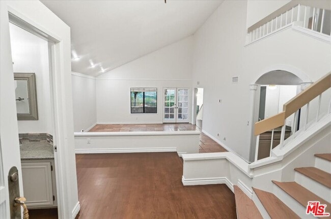 Photo - 24124 Mentry Dr