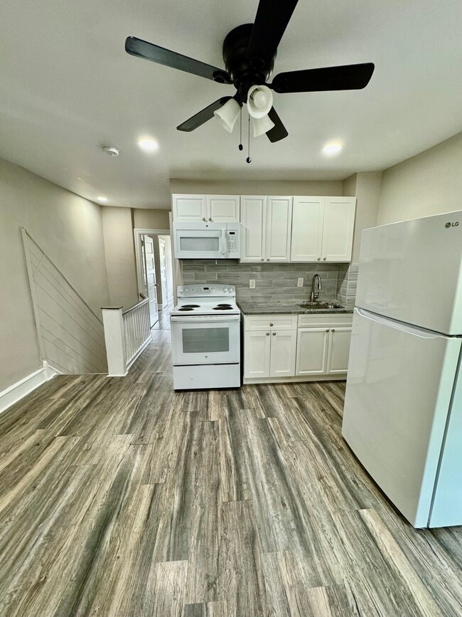 Photo - 4323 N 8th St Unit 2