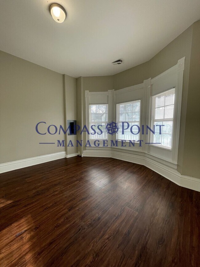 Photo - Newly Renovated Just For You! First Month Free!!