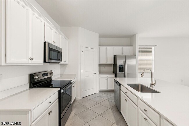 Photo - 2525 Kona Wy