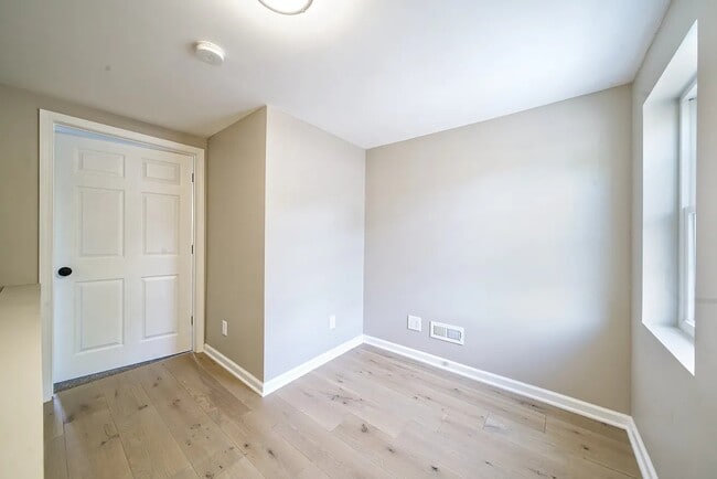 308-310 Peach St Unit 308 peach st