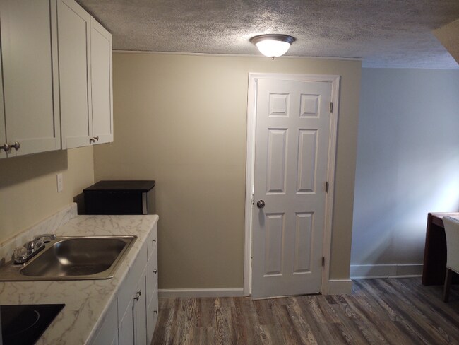 Photo - 127 Monomonock Rd Unidad 9