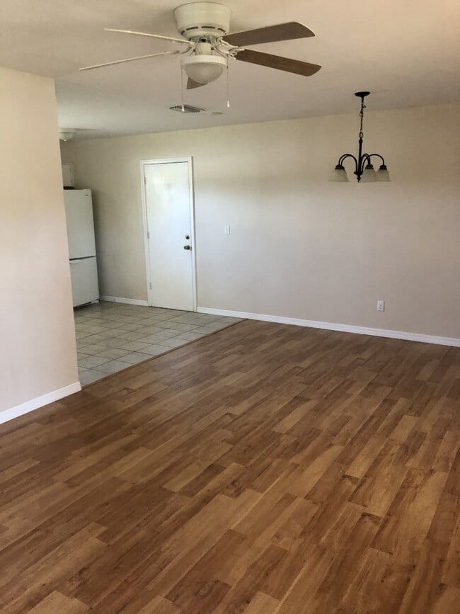 Photo - 519 NE 3rd St