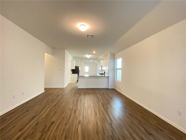 Photo - 320 Majestic Cedar Ct