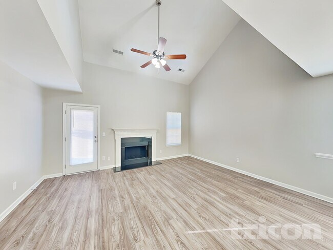 Photo - 7432 Hidden Creek Dr