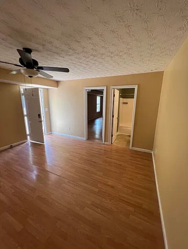 Photo - 70 Trelawney Dr