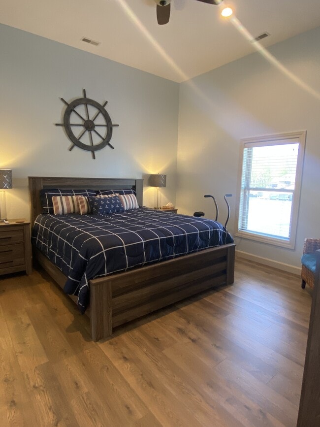 Photo - 287 Mission Bay DR