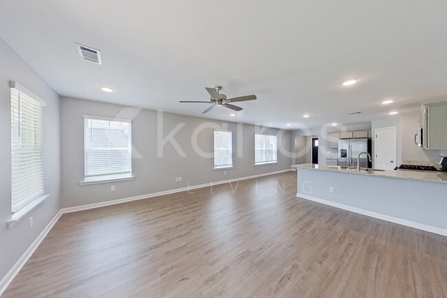 Photo - 131 Denise Dr